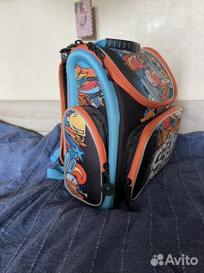 Рюкзак школьный