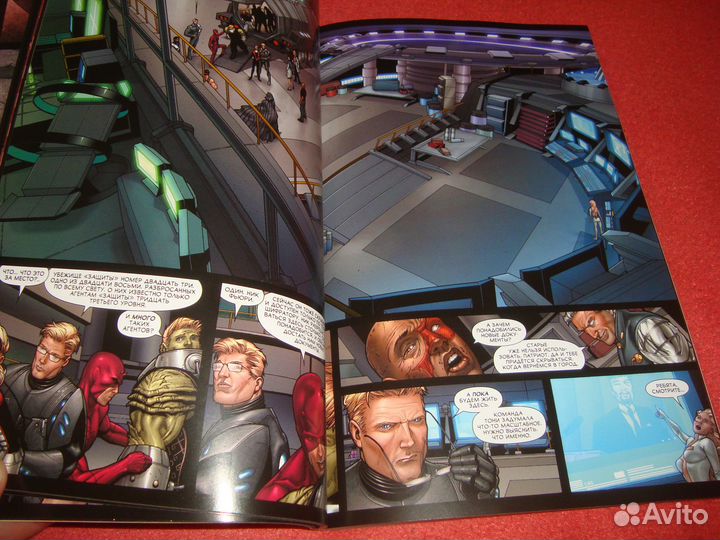 Комиксы. Marvel. Человек-паук. Бэтмен