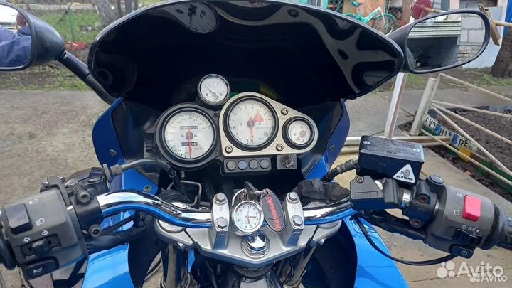 Kawasaki ZR 7s