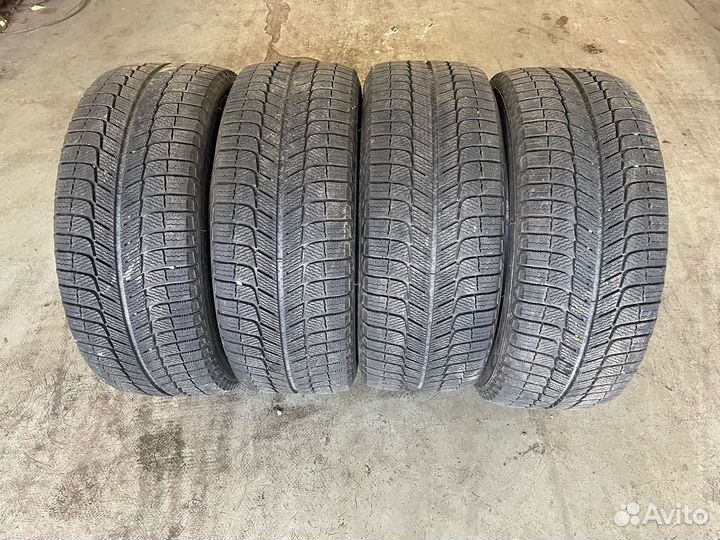 Michelin X-Ice XI3 225/45 R18