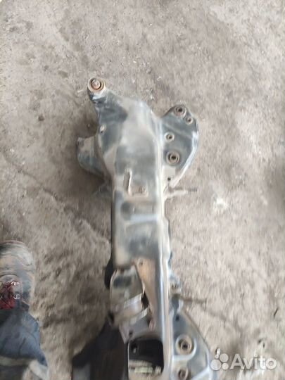 Подрамник Mitsubishi Galant 8