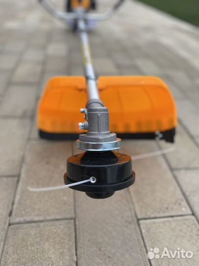 Бензокоса новая