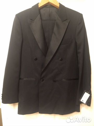 Костюм новый, праздничный нарядный с ценником