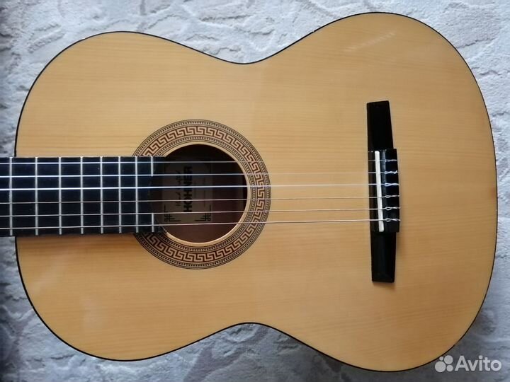 Классическая гитара honner