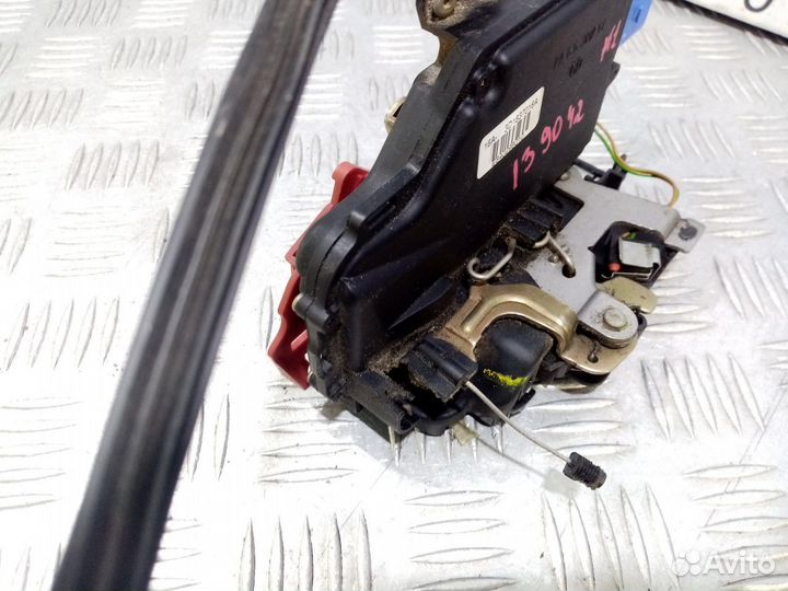 Б/У Замок двери передней правой#001