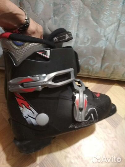 Горнолыжные ботинки детские р 30
