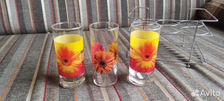 Стаканы с подставкой
