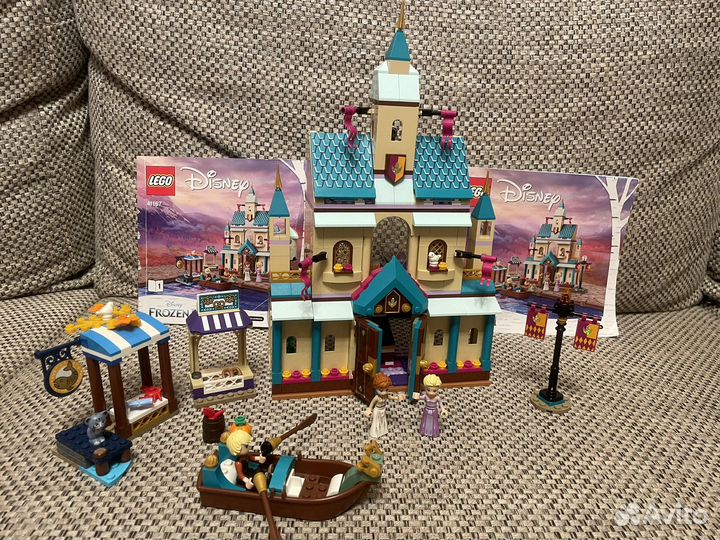 Конструктор Lego Disney Деревня в Эренделле