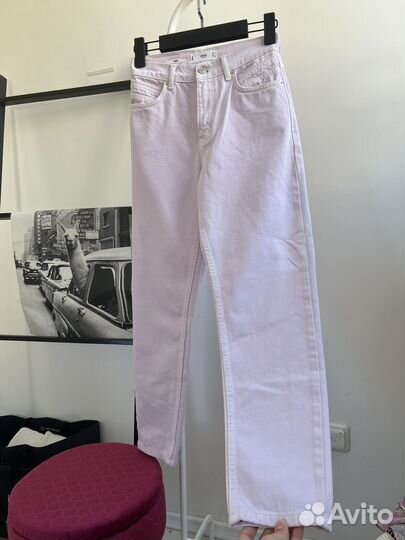 Джинсы mom mango
