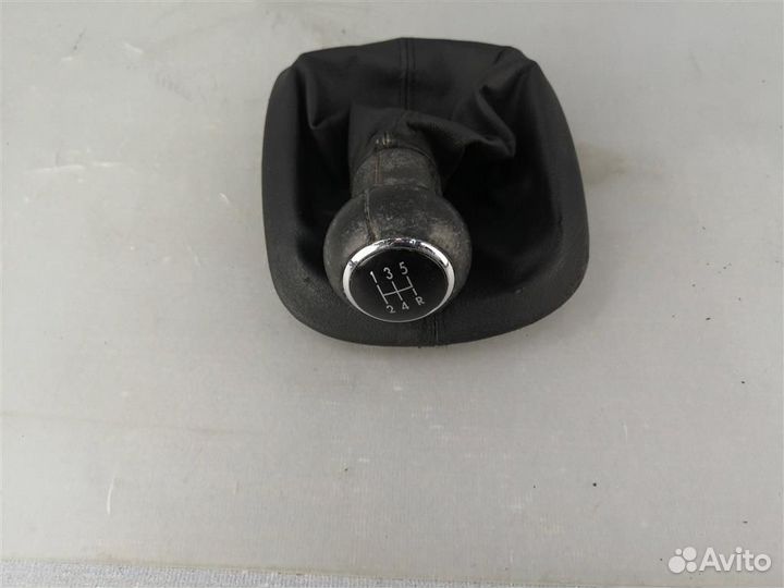 Чехол кулисы VW Passat B5+ (2001-2005г.в.)