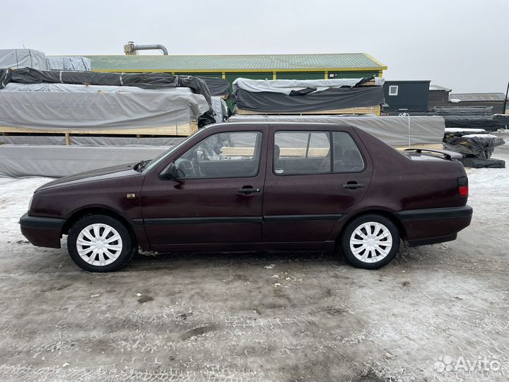 Volkswagen Vento 1.8 МТ, 1996, 385 025 км