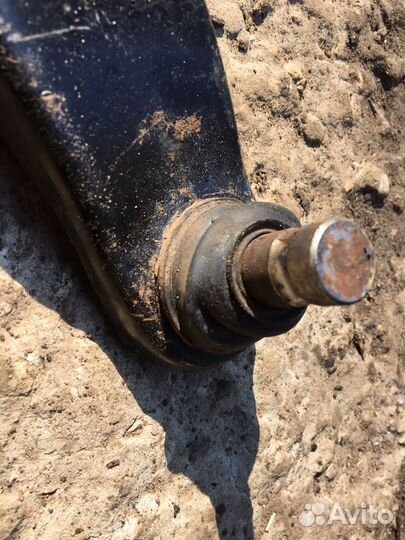 Рычаг передний Mitsubishi lancer 9