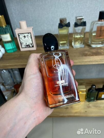 Giorgio Armani Si Eau De Parfum Intense распив