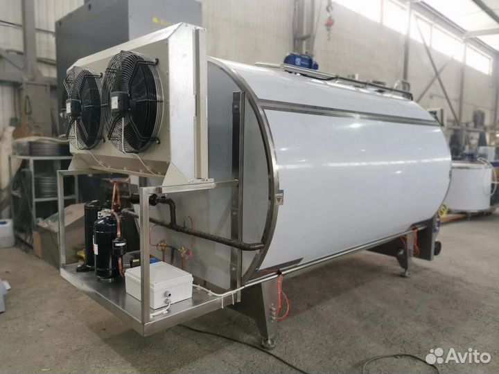 Охладитель молока закрытого типа 4000 литров