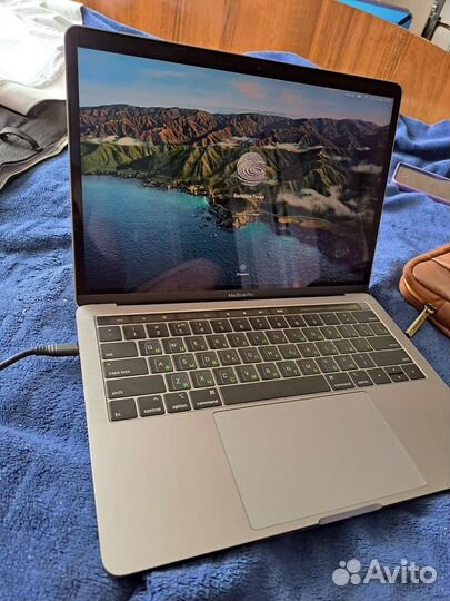 Macbook pro 13 2019 256gb