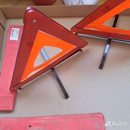 Аварийный знак новый