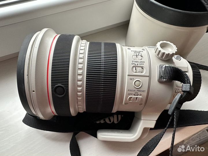 Canon EF 200mm f/2L IS USM Lens