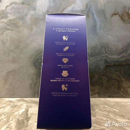 Электрическая зубная щетка Oral-B iO Series 6 iOM6