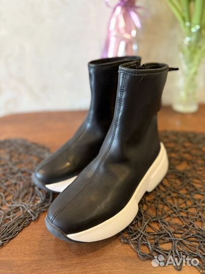 Ботинки женские 36 размер
