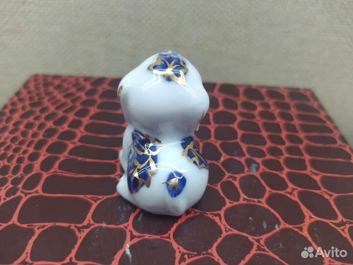 Фарфоровые статуэтки