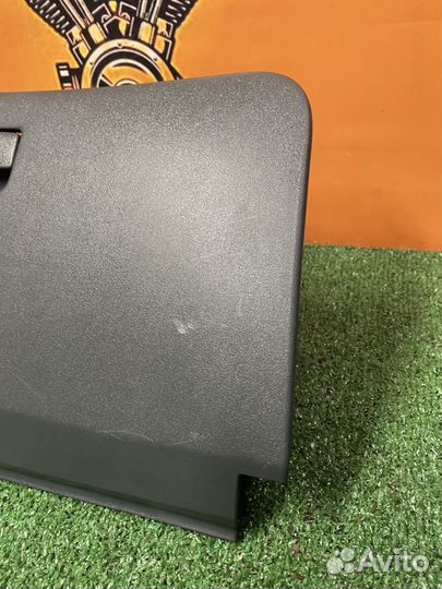 Бардачок Nissan Almera classic