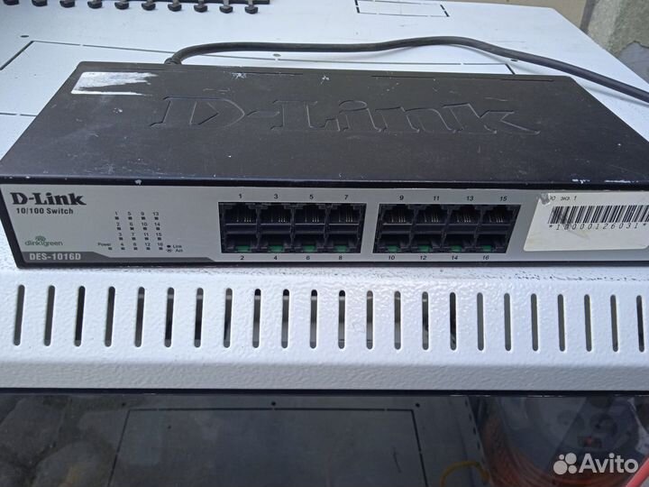 Коммутатор D-Link DES-1016D
