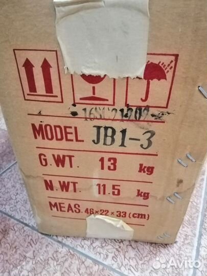 Швейная машина BEE brand 1992 г. выпуска (новая)