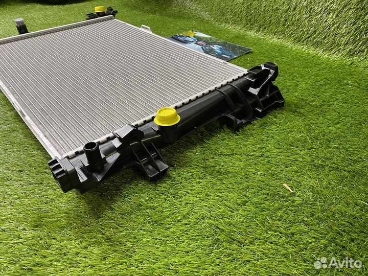 Радиатор охлаждения Mercedes W117 W176 W246 W156