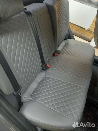 Чехлы на Весту