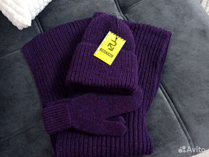 Женский набор шапка шарф варежки