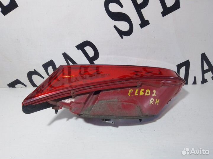 Фонарь крышки багажника задний правый Kia Ceed JD