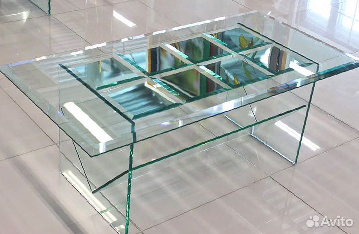 Стеклянная столешница на заказ