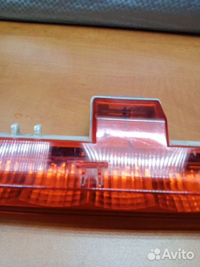 Фонарь задний (стоп сигнал) Mercedes-Benz