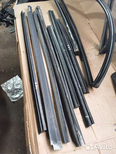 Уплотнитель бархотка стекла Mercedes w163