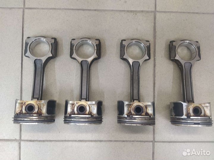 Поршень Ниссан Ноут