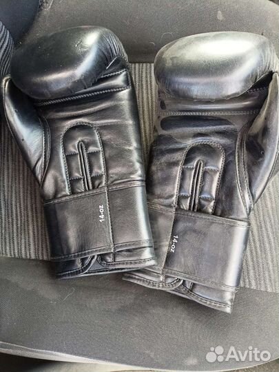 Боксерские перчатки 14 oz