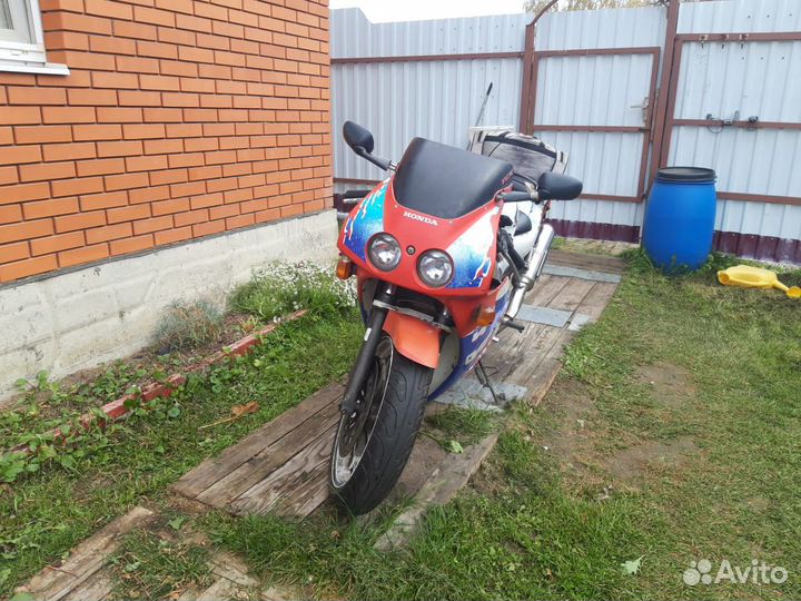 Honda VFR400R NC30