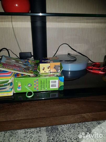 Стеклянная тумба под тв