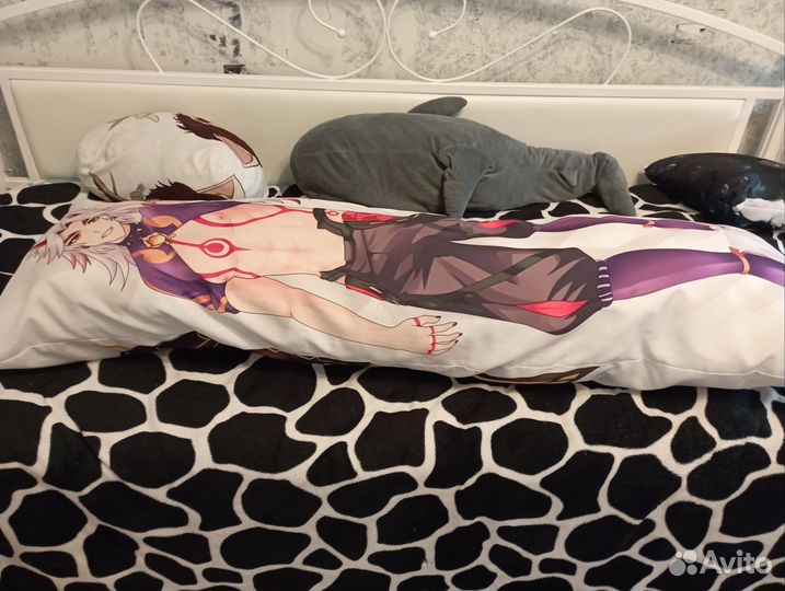 Дакимакура геншин