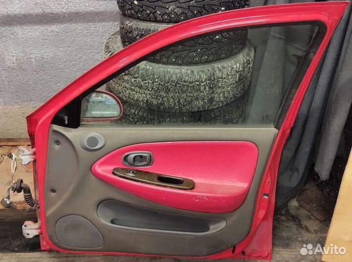 Дверь передняя правая Lantra J2