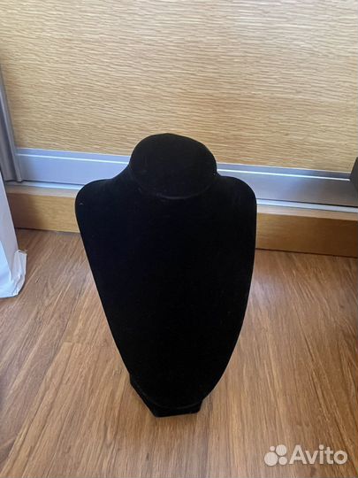 Выставочное ювелирное оборудование