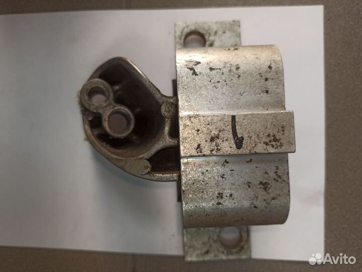 Подушка двигателя правая LADA x-ray с кронштейном