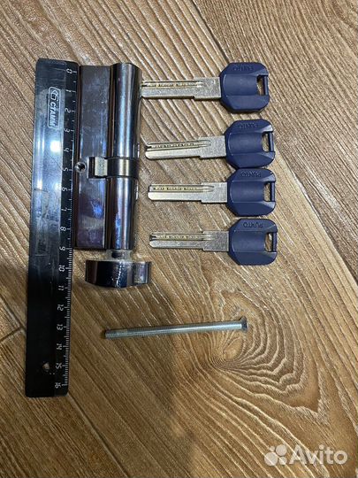 Личинка замка для входной двери