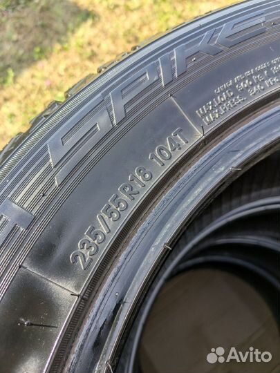 Nitto Therma Spike 235/55 R18 104T