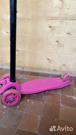 Отдам бесплатно детский самокат