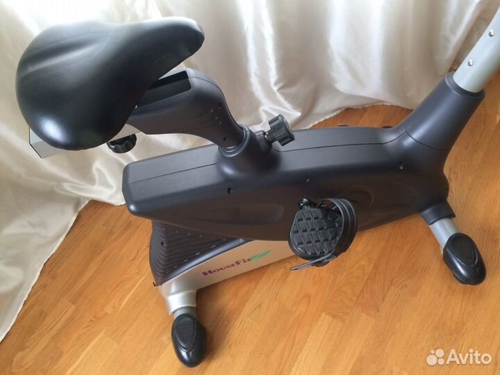 Велотренажер для дома HouseFit HB-8119HP Хаус Фит