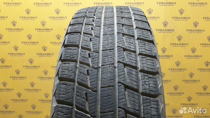 Bridgestone Blizzak Revo1 215/65 R16