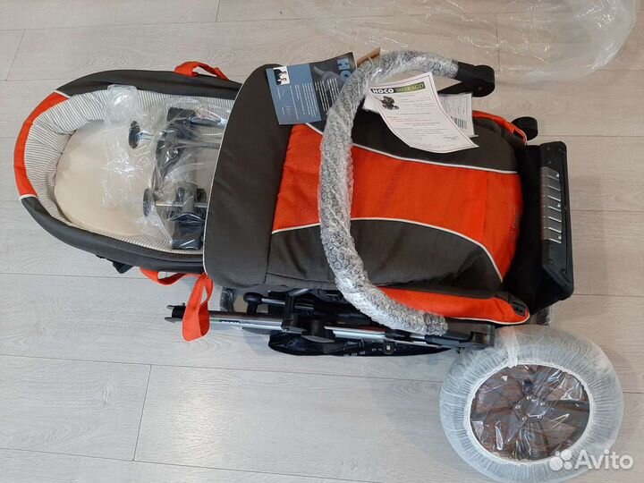 Прогулочная коляска новая