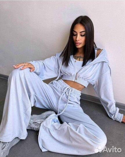 Костюм женский тройка