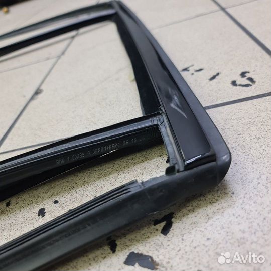 Молдинг накладка двери shadow line задний правый